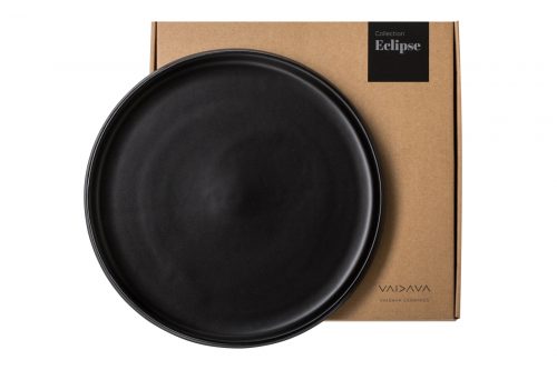 black-dinner-plate-eclipse