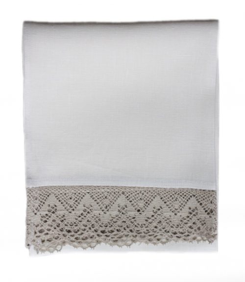 white-linen-towel