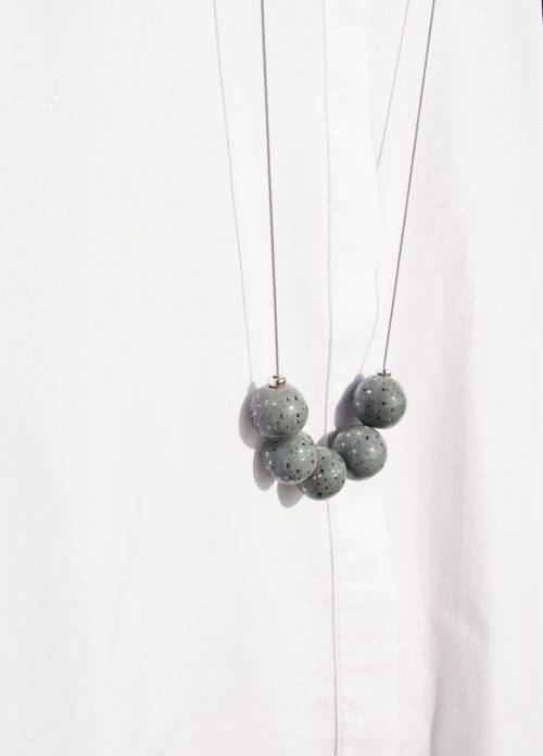 ceramic-necklace-grey