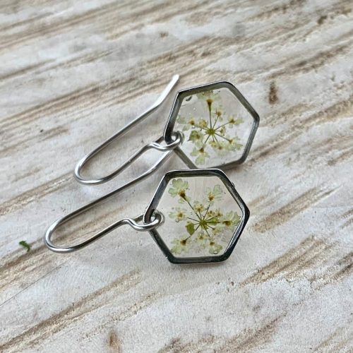 earrings-with-flowers